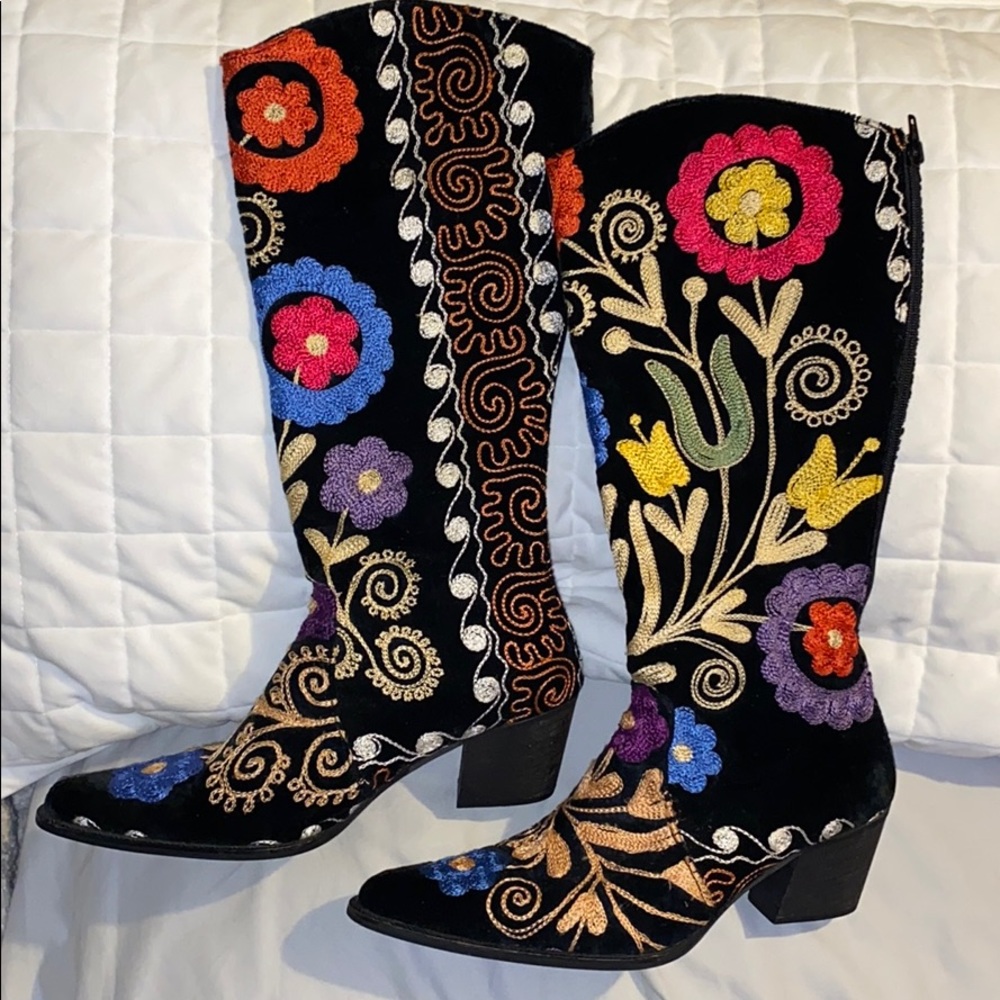 Artemis Velvet Embroidered Boots